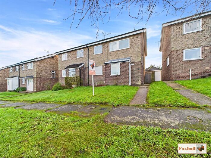 3 Bedroom Property For Sale In Barhams Way, Wickham Market, Woodbridge, IP13