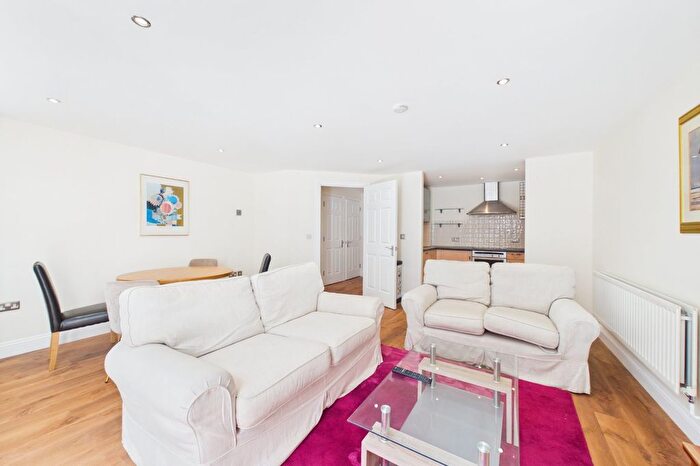 2 Bedroom Flat To Rent In Cheapside, Reading, Berkshire, RG1