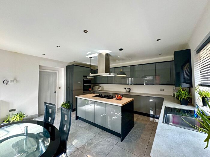 3 Bedroom Bungalow To Rent In Oakes Street, Sheffield, South Yorkshire, S9