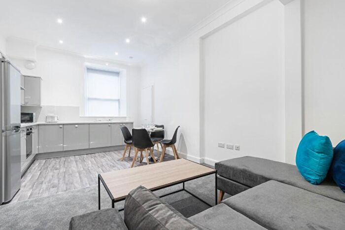 3 Bedroom Flat To Rent In Panmure Place, Edinburgh, EH3