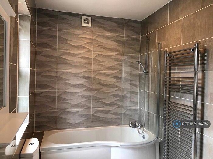 2 Bedroom Flat To Rent In Arnside Crescent, Morecambe, LA4