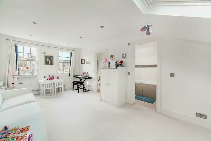 4 Bedroom House To Rent In Seymour Walk, Chelsea, London, SW10