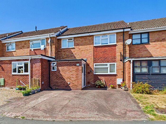 3 Bedroom Terraced House For Sale In Bluebell Close, Malvern, WR14