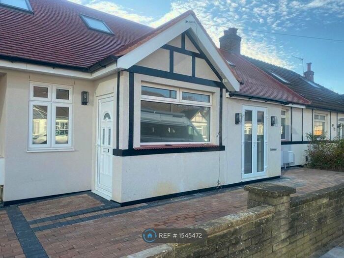 3 Bedroom Semi-Detached House To Rent In Lowfield Road, London, W3