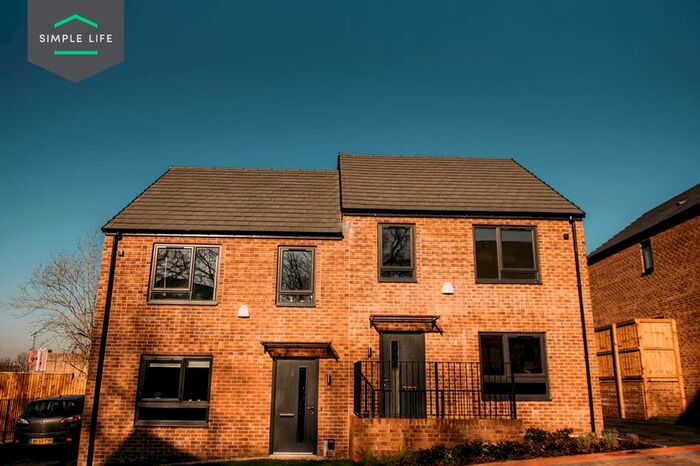 4 Bedroom Semi-Detached House To Rent In Medway Close, Sheffield, S2