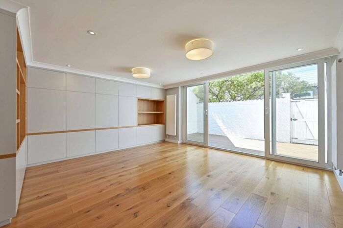 4 Bedroom Property To Rent In Tintern Close, Putney, London, SW15