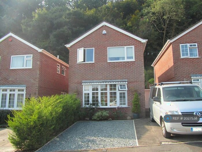 3 Bedroom Detached House To Rent In Southgate Close, Plymouth, PL9