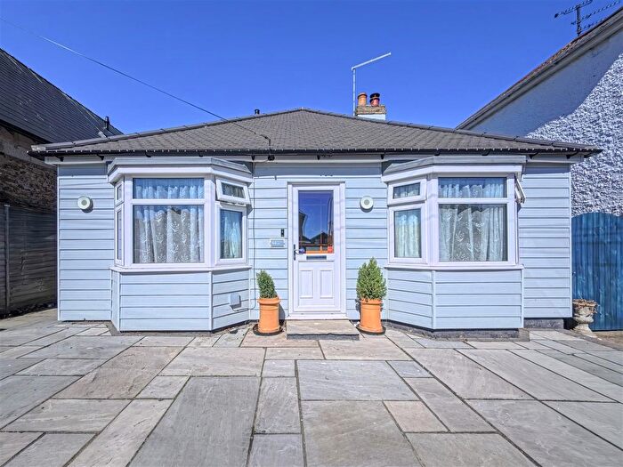 2 Bedroom Bungalow For Sale In Carlton Hill, Herne Bay, CT6