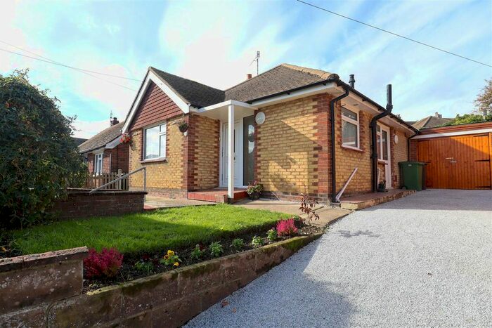 2 Bedroom Bungalow To Rent In Edmund Road, Hastings, TN35