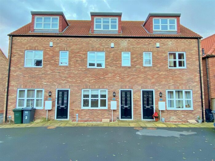 3 Bedroom Terraced House To Rent In Millgate Court, Selby, YO8