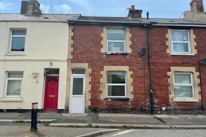 2 Bedroom Property To Rent In South Road, Dover, CT17
