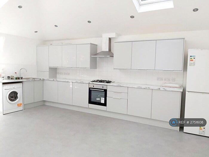 5 Bedroom Terraced House To Rent In Carlyle Road, London, E12