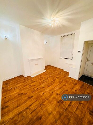2 Bedroom Terraced House To Rent In Shaw Road, Royton, Oldham, OL2