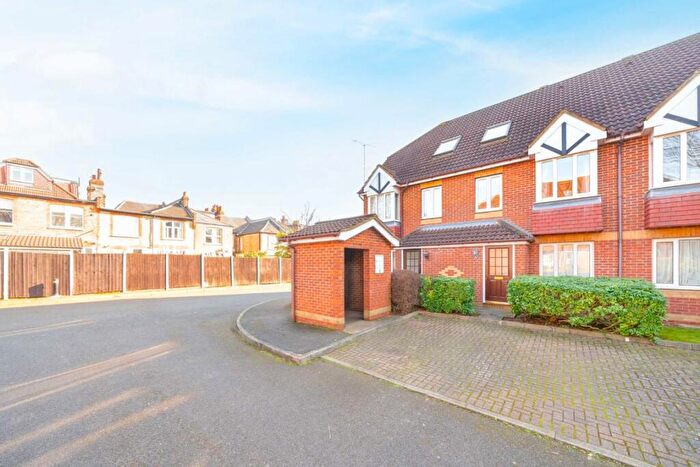 1 Bedroom Maisonette To Rent In Dorset Mews, Finchley, N3