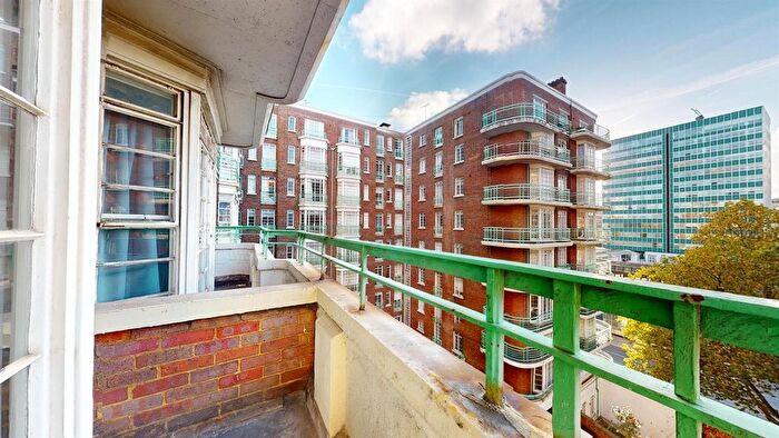 3 Bedroom Flat To Rent In Gloucester Place, London, NW1