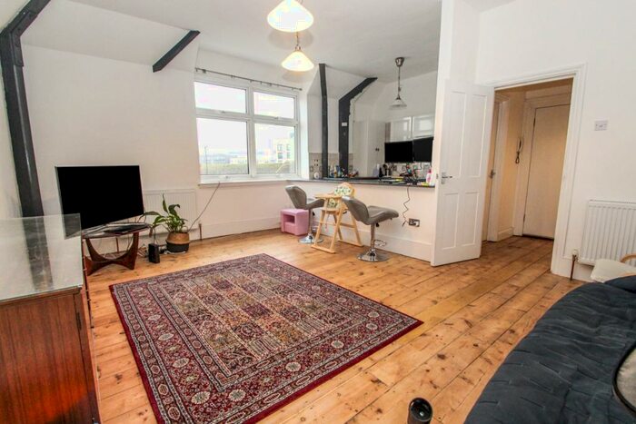 1 Bedroom Flat To Rent In Chobham Road, Stratford, London, E15