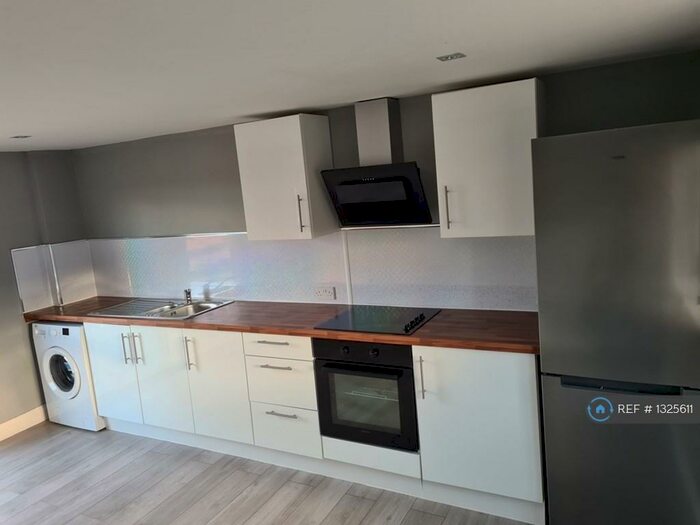 1 Bedroom Flat To Rent In High Street, Burcott, Leighton Buzzard, LU7