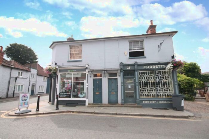 1 Bedroom Flat To Rent In Dorking, RH4