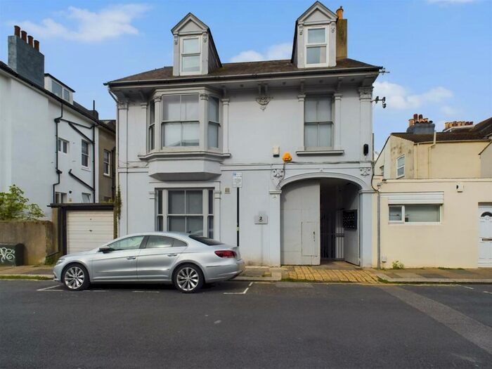 1 Bedroom Flat To Rent In Goldstone Street, Hove, BN3