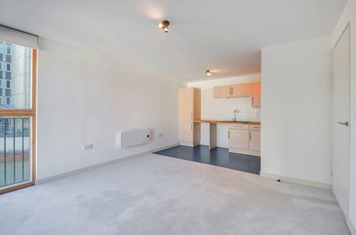 1 Bedroom Flat For Sale In Lillie Road, London, SW6