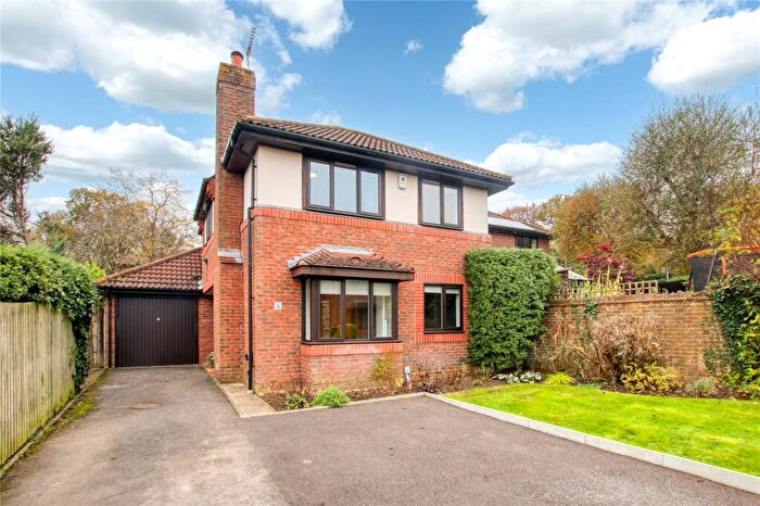 4 Bedroom Detached House To Rent In Westwates Close, Bracknell, Berkshire, RG12