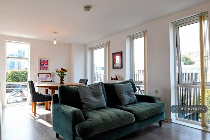 1 Bedroom Flat To Rent In Copenhagen Place, London, E14