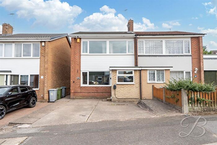 3 Bedroom Semi-Detached House For Sale In Hillside Road, Blidworth, Mansfield, NG21
