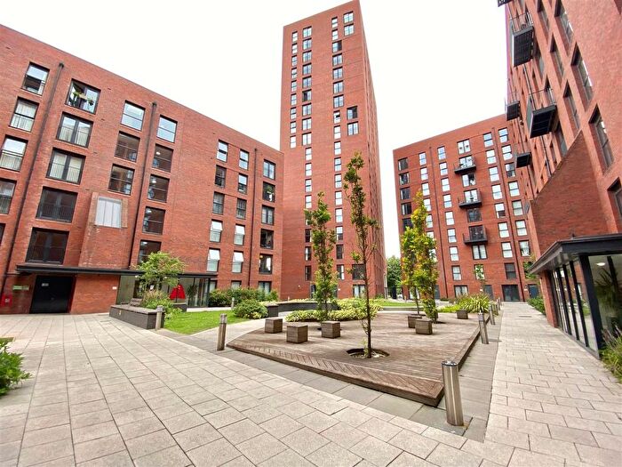 2 Bedroom Flat To Rent In Alto, Sillavan Way, Salford, M3