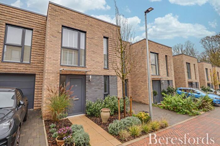 3 Bedroom Terraced House For Sale In Falcon Drive, Great Warley, CM13