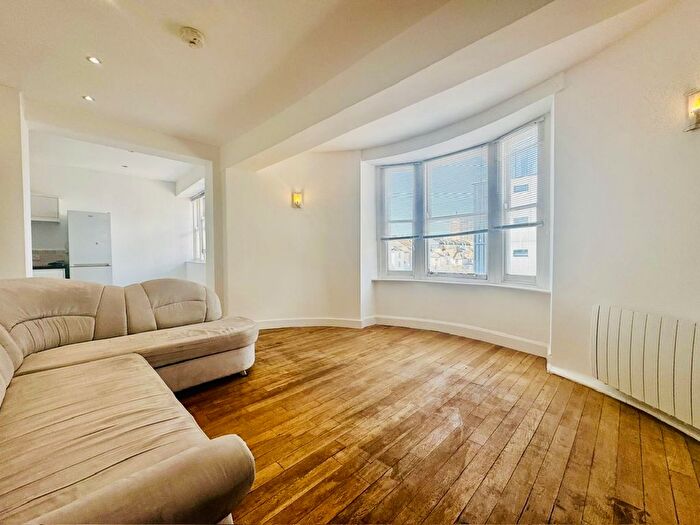 3 Bedroom Flat To Rent In Lockyer Street, Plymouth, PL1