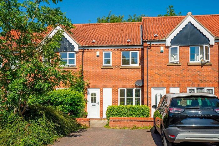 2 Bedroom Terraced House For Sale In Huntington Road, York, YO31