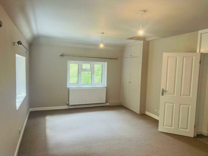 5 Bedroom Detached House To Rent In High Molewood, Hertford, SG14