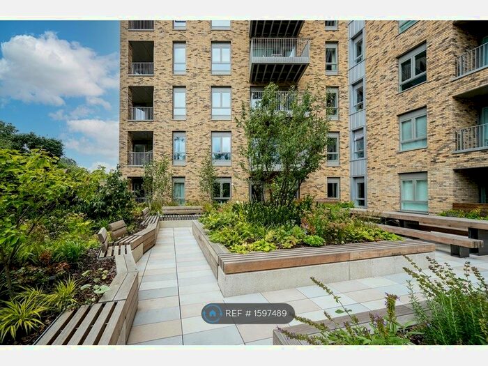 2 Bedroom Flat To Rent In Alington House, London, N8