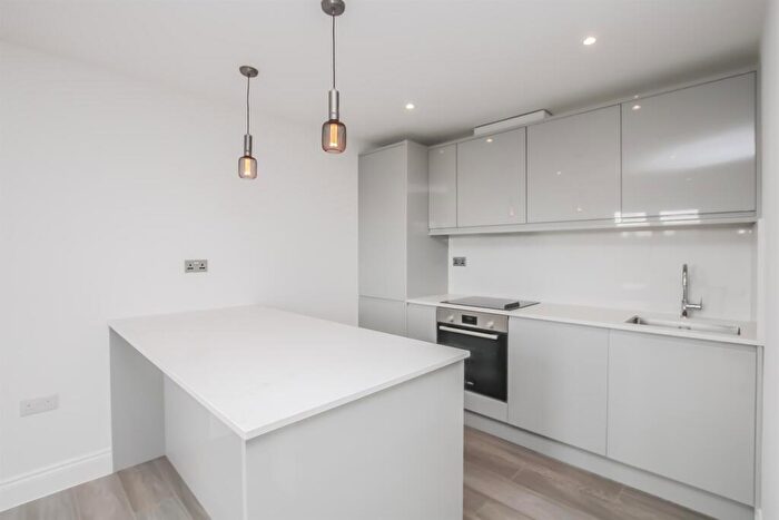 3 Bedroom Town House To Rent In Newstead Court, Brent Street, Hendon, NW4