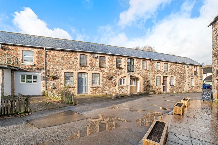 1 Bedroom Flat To Rent In Station Road, Bovey Tracey, TQ13