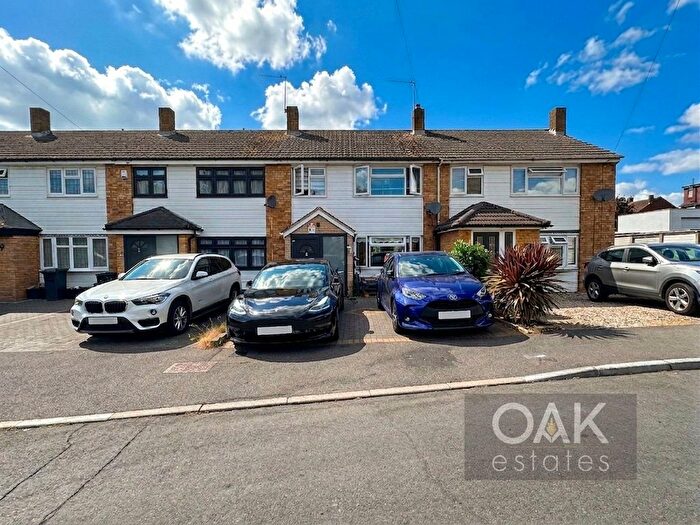 3 Bedroom Terraced House To Rent In Southview Close, Cheshunt, Waltham Cross, EN7