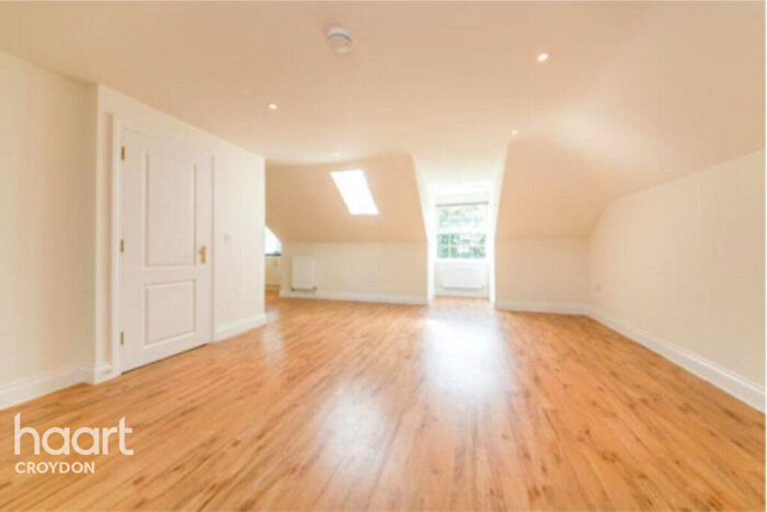 2 Bedroom Flat To Rent In Melville Avenue, South Croydon, CR2