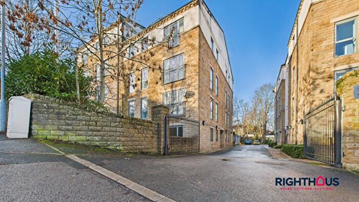2 Bedroom Flat For Sale In Cunliffe Road, Lister Court Cunliffe Road, BD8