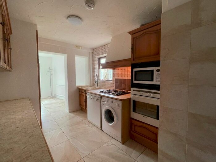 1 Bedroom Semi Detached House To Rent In Devonshire Road, Southall, UB1