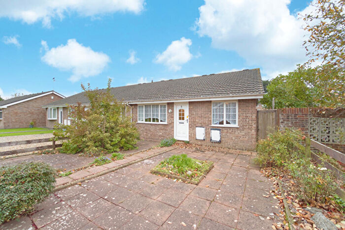 2 Bedroom Bungalow For Sale In Summer Lane North, Worle, BS22