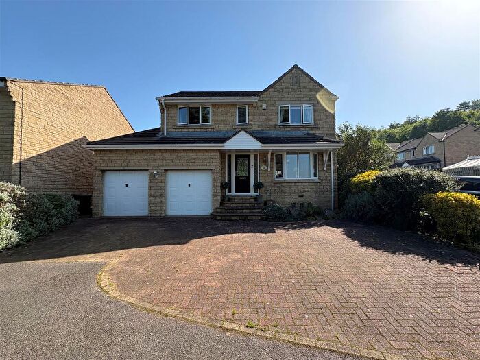 4 Bedroom Detached House For Sale In Horton Street, Heckmondwike, WF16