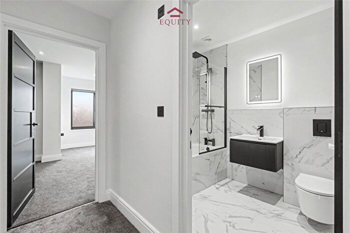 1 Bedroom Flat To Rent In Bullsmoor Lane, Enfield, EN3