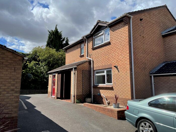 2 Bedroom Flat To Rent In Stephenson Court, Glenfield, Leicester, LE3