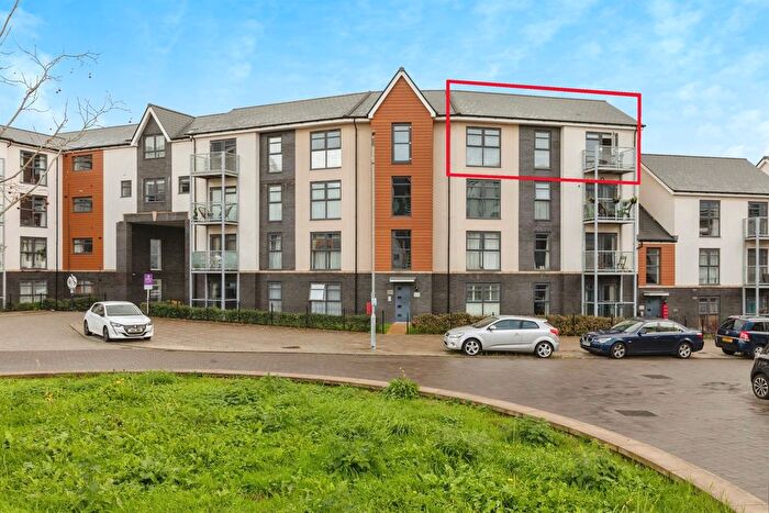 2 Bedroom Flat For Sale In Mansell Road, Patchway, Bristol, BS34