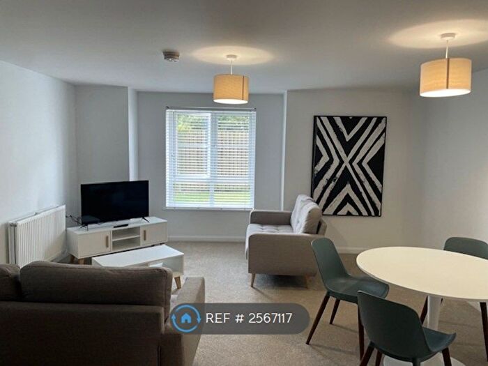 2 Bedroom Flat To Rent In Durie Loan, Edinburgh, EH17