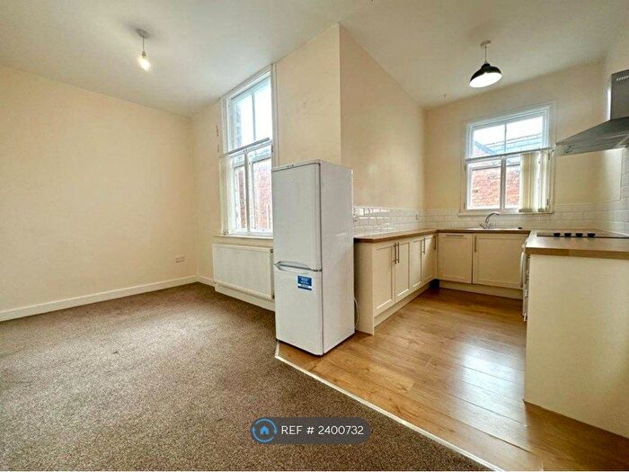 2 Bedroom Flat To Rent In Scarisbrick Avenue, Southport, PR8