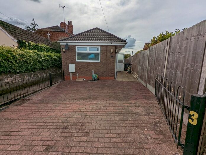 2 Bedroom Detached Bungalow To Rent In Brook Walk, Ringstead, Kettering, NN14