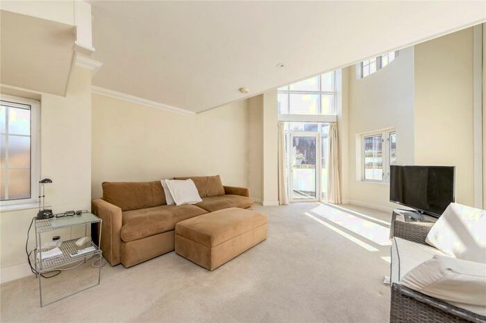 1 Bedroom Flat To Rent In Gallery Court, Gunter Grove, London, SW10