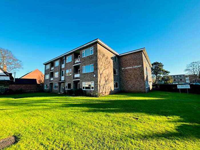 2 Bedroom Flat To Rent In St. Johns Court, Warwick, CV34
