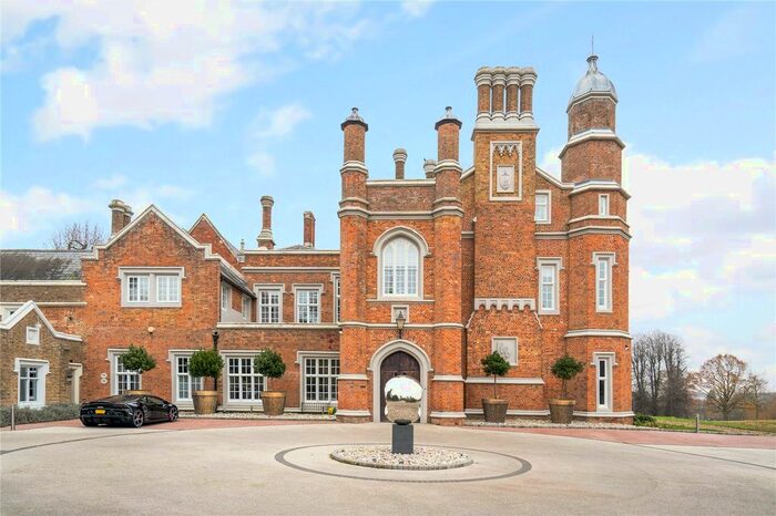1 Bedroom Flat For Sale In Hamels Mansion, Hamels Park, Buntingford, Hertfordshire, SG9